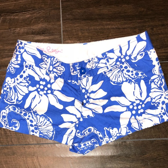 Lilly Pulitzer Pants - ❌ SOLD ❌Lilly Pulitzer The Walsh Shorts Size 8